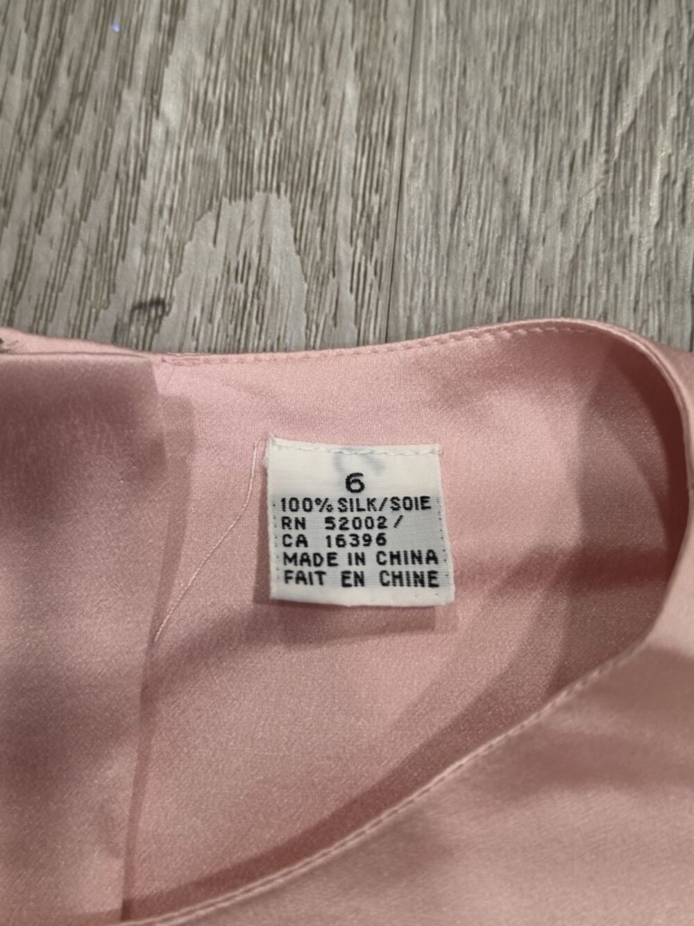 Dana Buchman Pink 100% Silk Long Sleeve Button-Back Blouse Size 6 classy classic - Picture 3 of 7